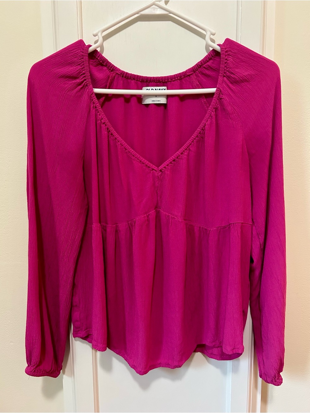 Old Navy Dragon Fruit Pink Long Sleeve V-Neck Crinkled Boho Babydoll Blouse S